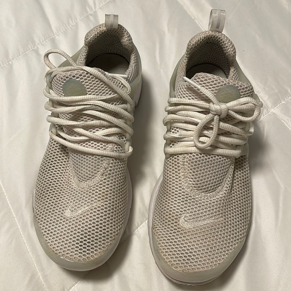Preowned Nike Presto Women Size 8